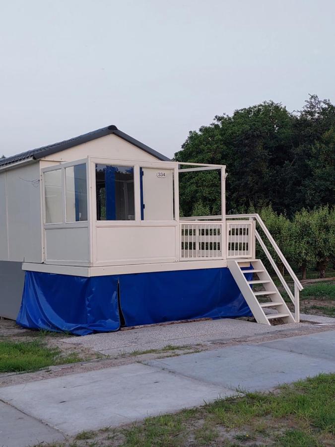 Voormalig Strandhuisje In Boomgaard In Hengstdijk Villa Eksteriør bilde