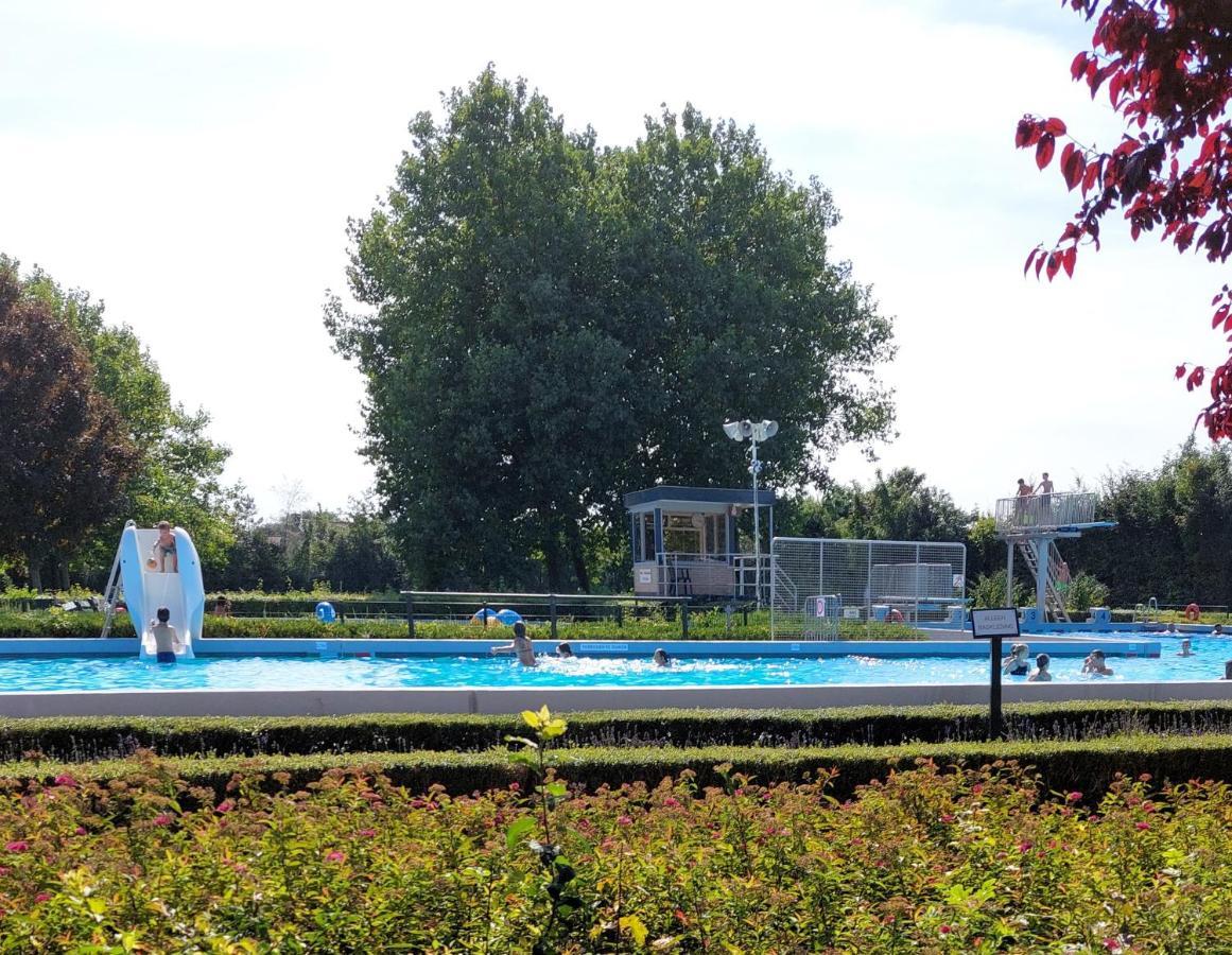 Voormalig Strandhuisje In Boomgaard In Hengstdijk Villa Eksteriør bilde